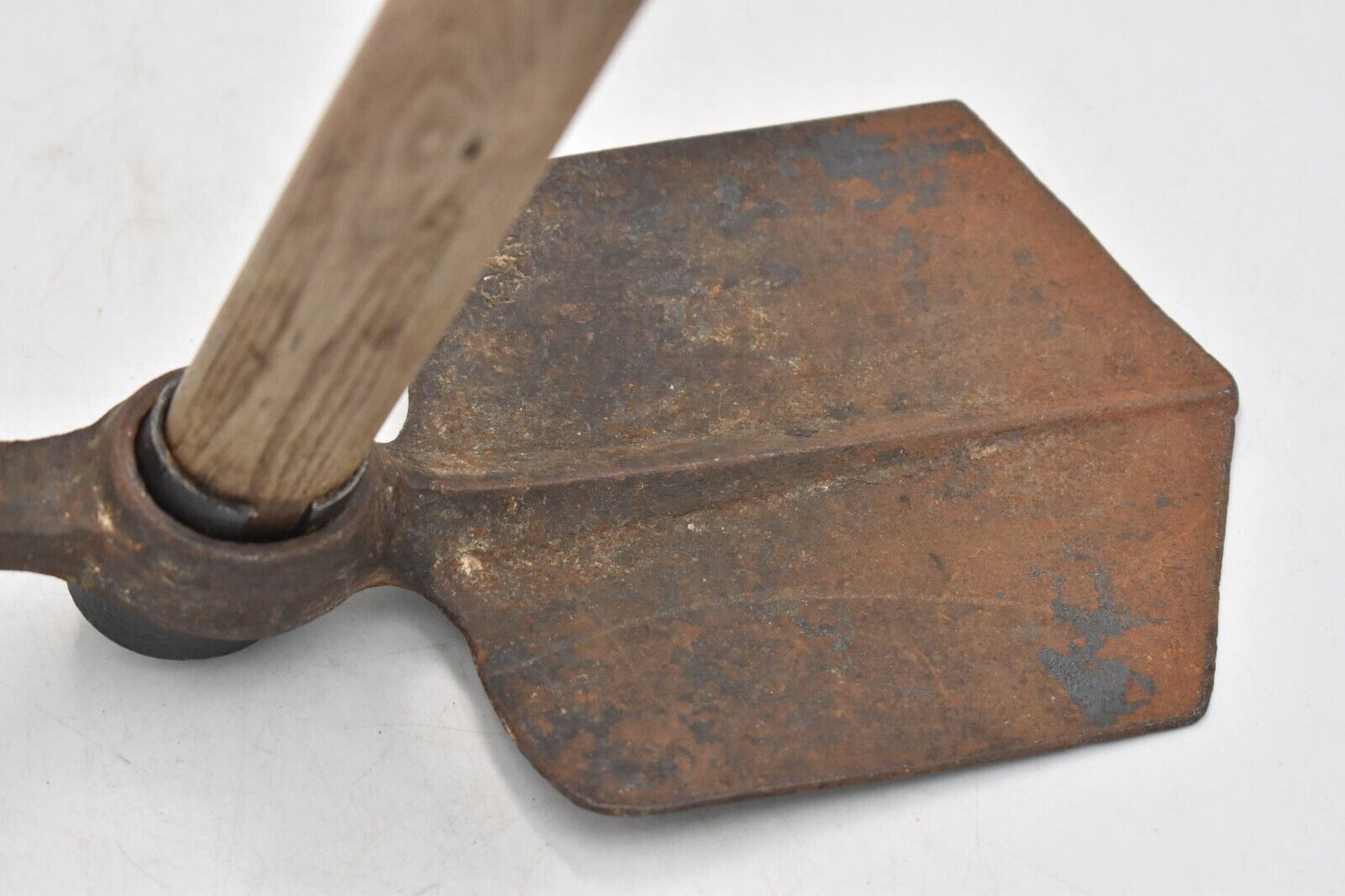 British Army WWII Entrenching Tool – Dated 1941, MKI Helve