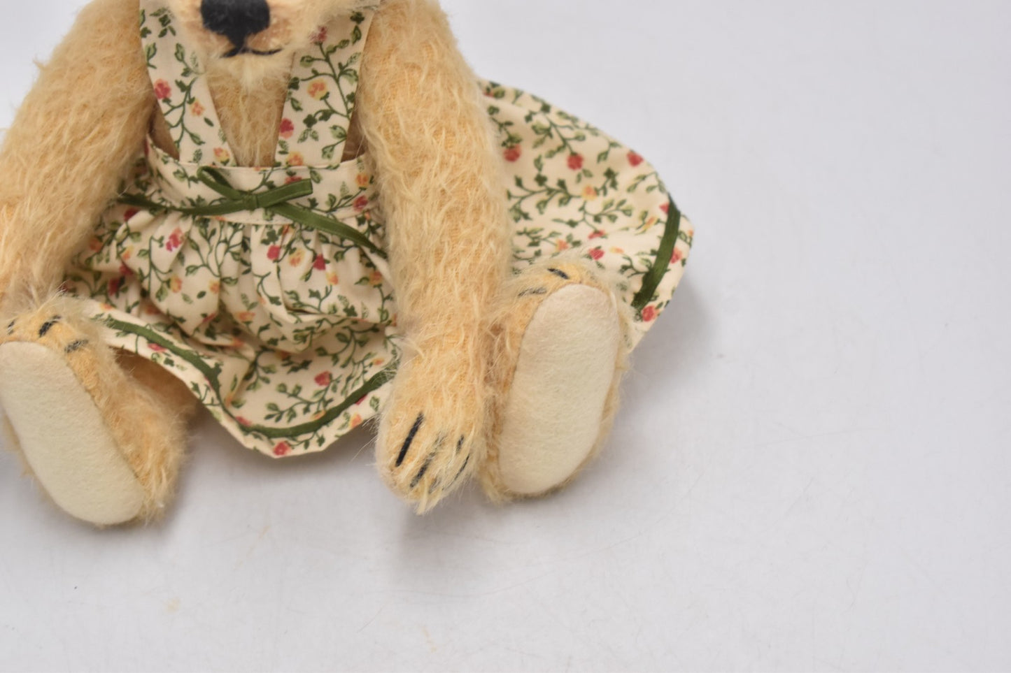 Steiff April Teddy Bear – 036873 – Limited Edition #173/1500 – Mohair