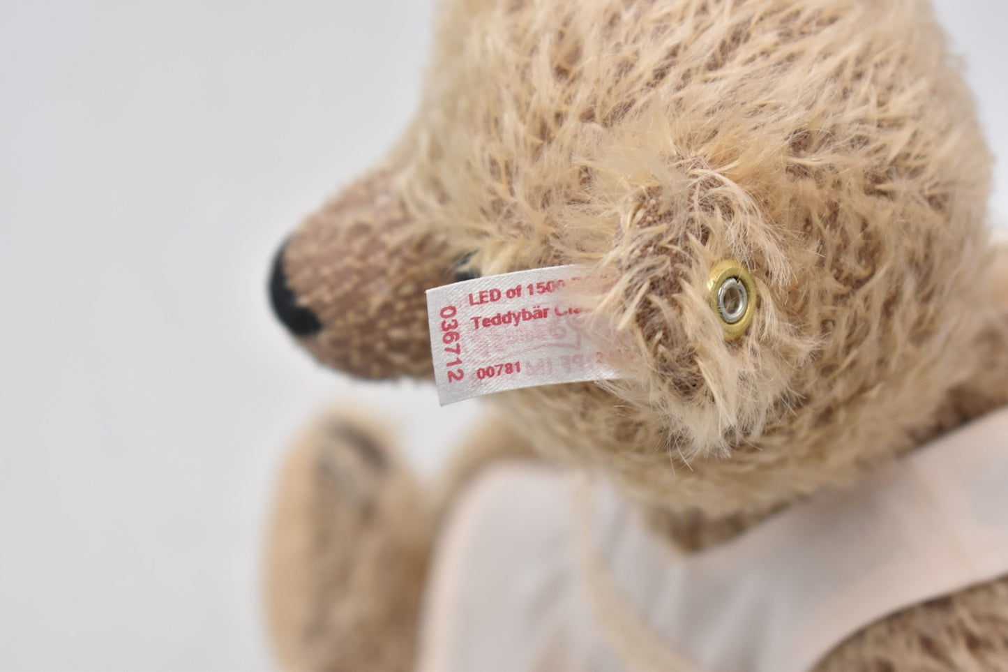 Steiff Claire Teddy Bear – 036712 – Limited Edition #781/1500 – Mohair