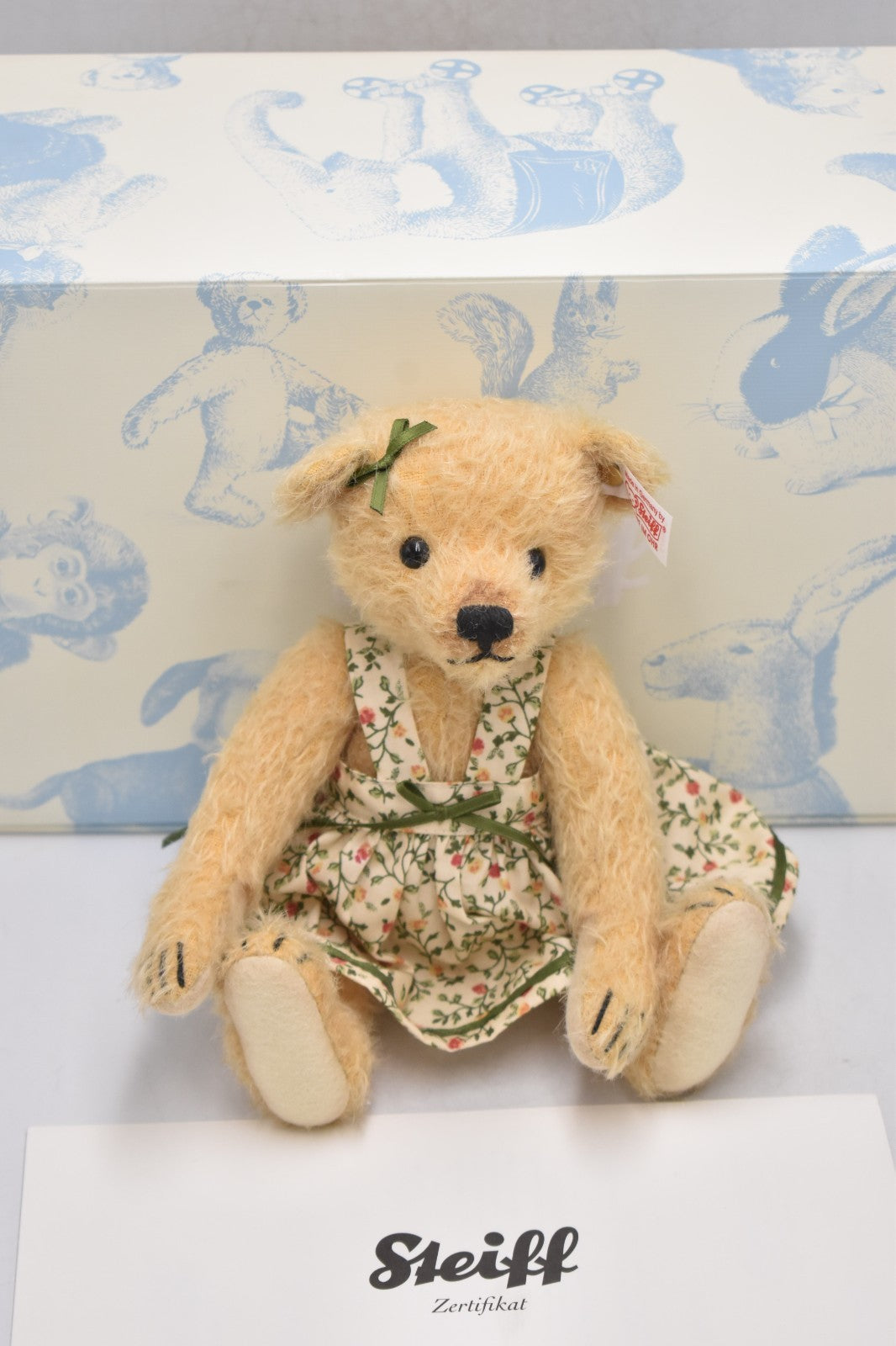 Steiff April Teddy Bear – 036873 – Limited Edition #173/1500 – Mohair