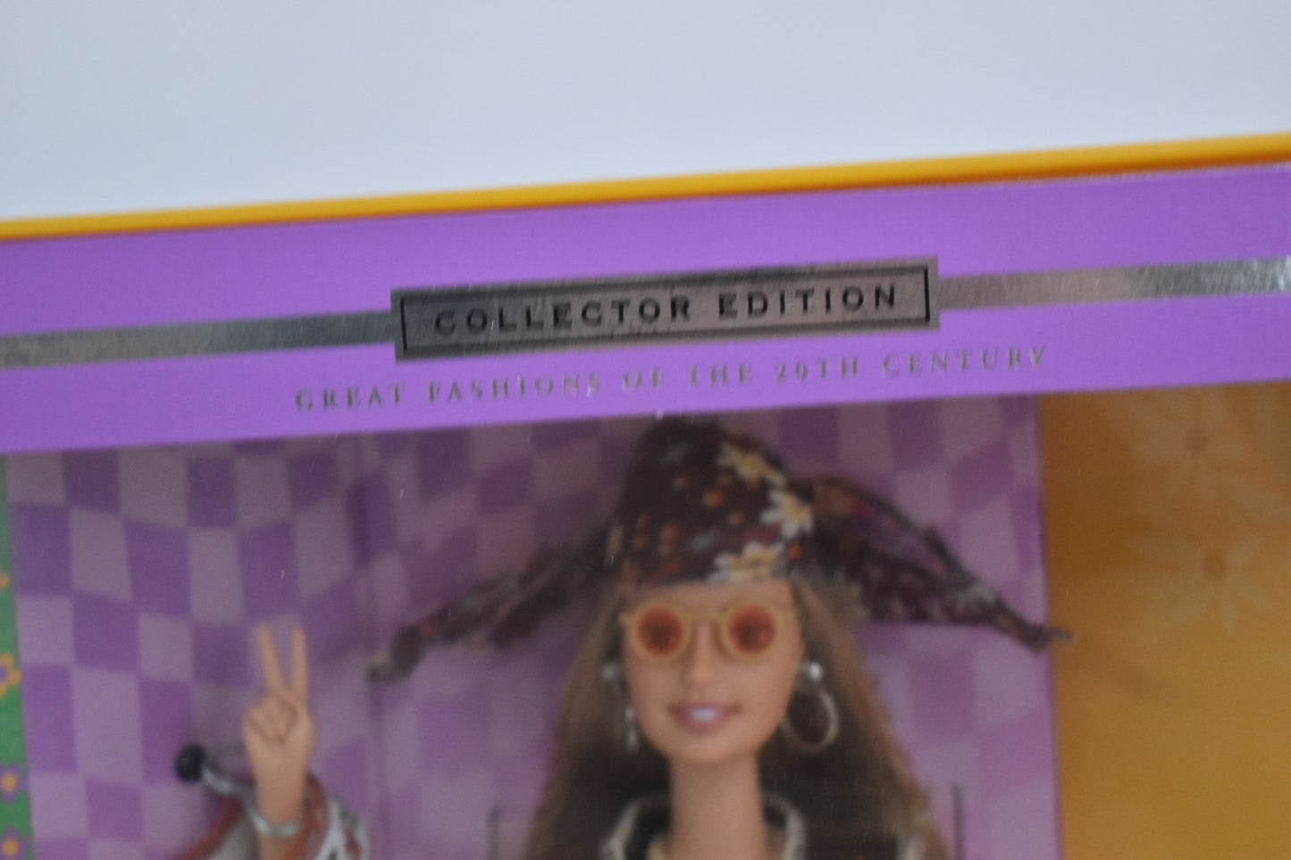 Barbie Peace and Love 70's Collector Edition Hippie Mattel # 27677