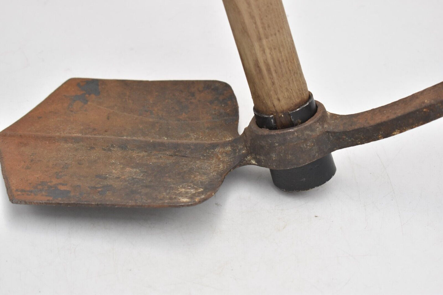 British Army WWII Entrenching Tool – Dated 1941, MKI Helve