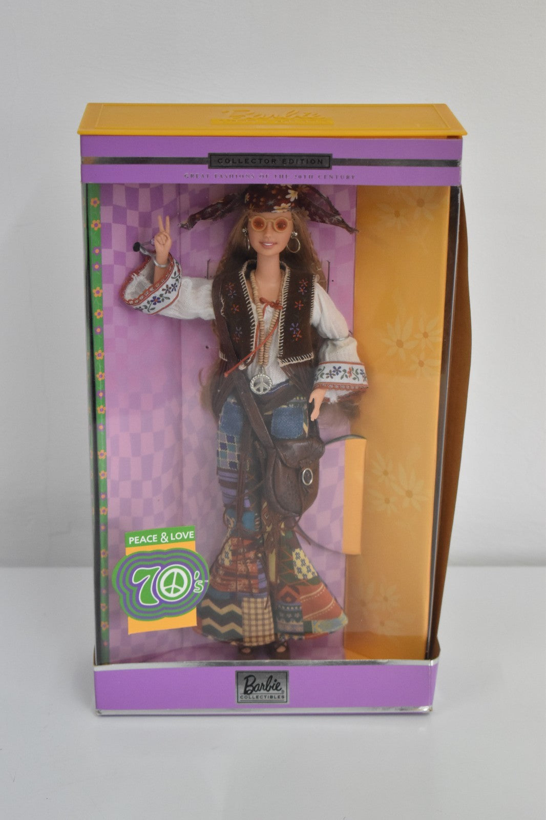 Barbie Peace and Love 70's Collector Edition Hippie Mattel # 27677