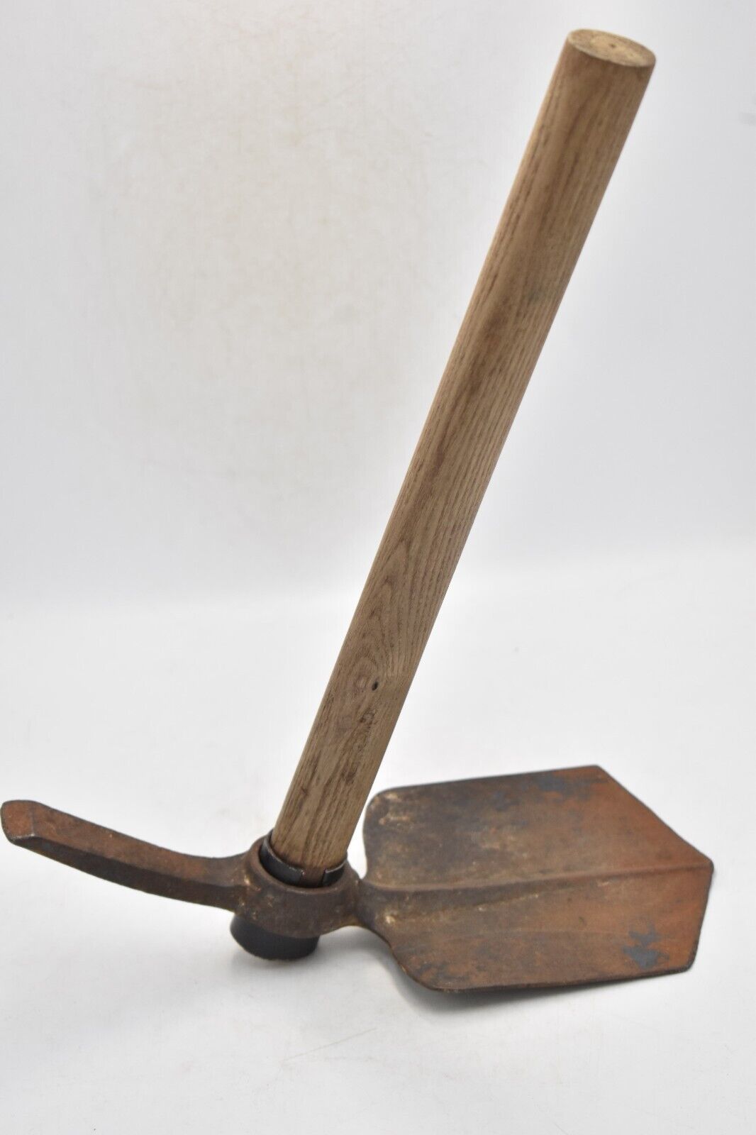 British Army WWII Entrenching Tool – Dated 1941, MKI Helve