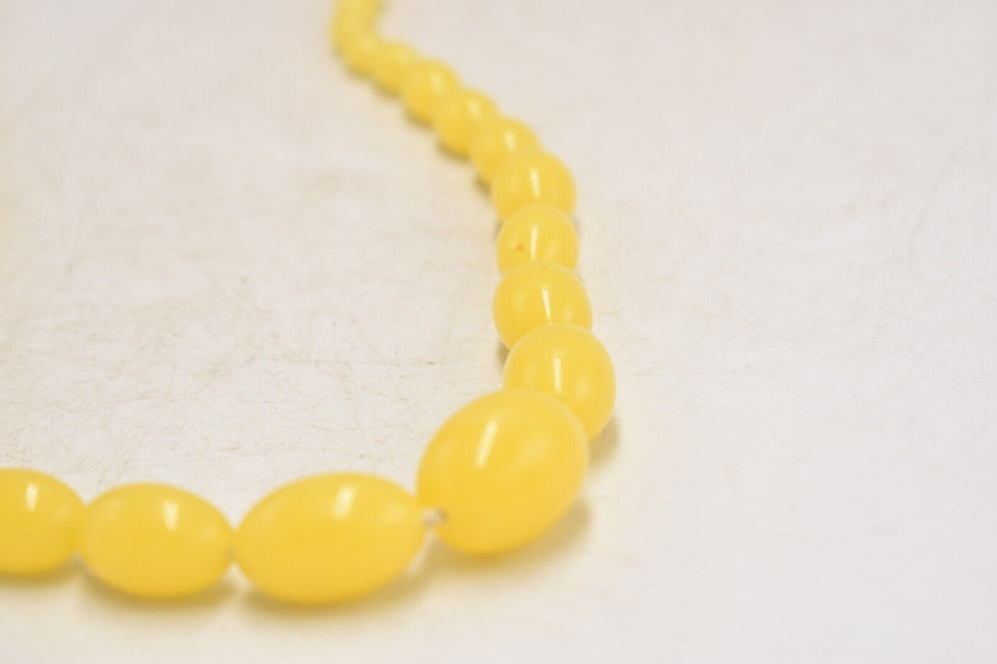 Art Deco Bakelite Butterscotch Amber Egg Yolk Graduated Beaded Necklace – 60cm