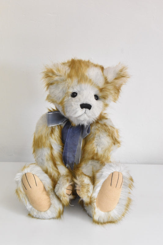 Charlie Bears Watchover – Retired – Tagged – Designed by Heather Lyell
