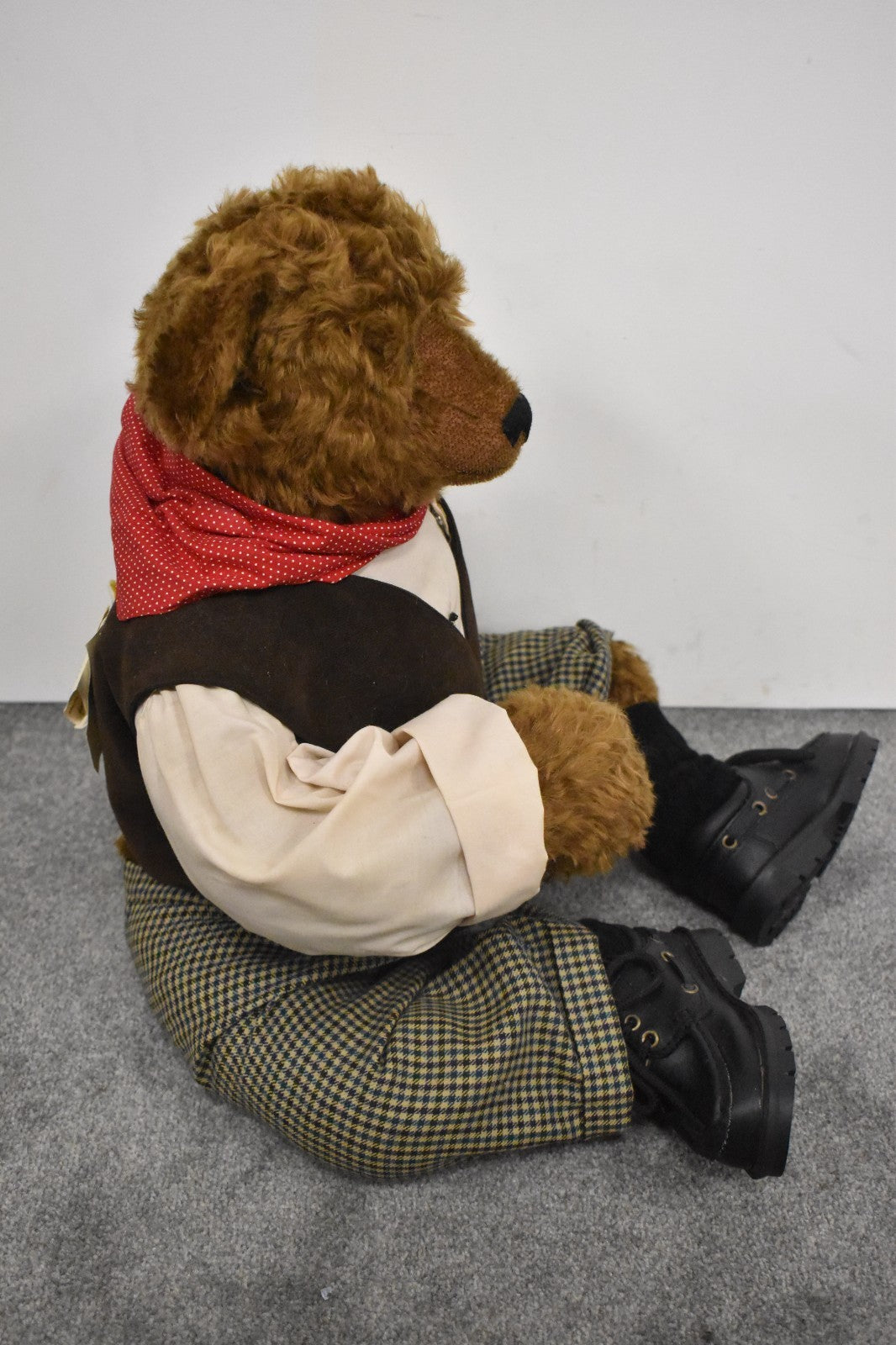 Anita Hill Artist Teddy Bear “Billy Bookworm” OOAK – 70cm Mohair – Fully Jointed