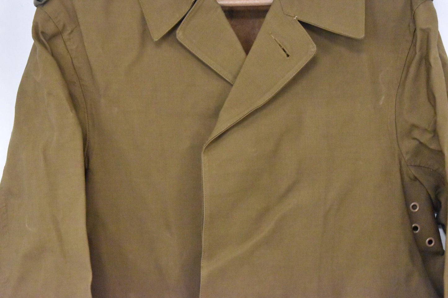 Vintage British Army 1940s Officer’s Raincoat – Broad Arrow Marked – 40" Chest