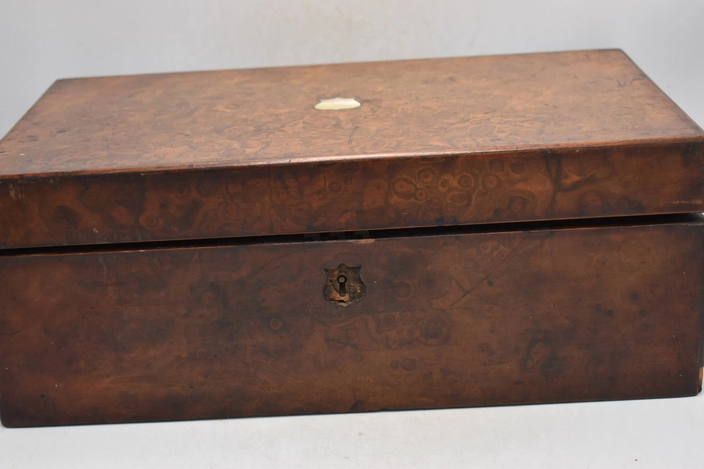 Antique Victorian Burr Walnut Large Writing Slope – 40x24x14cm