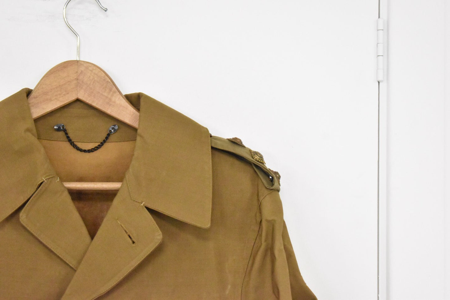 Vintage British Army 1940s Officer’s Raincoat – Broad Arrow Marked – 40" Chest