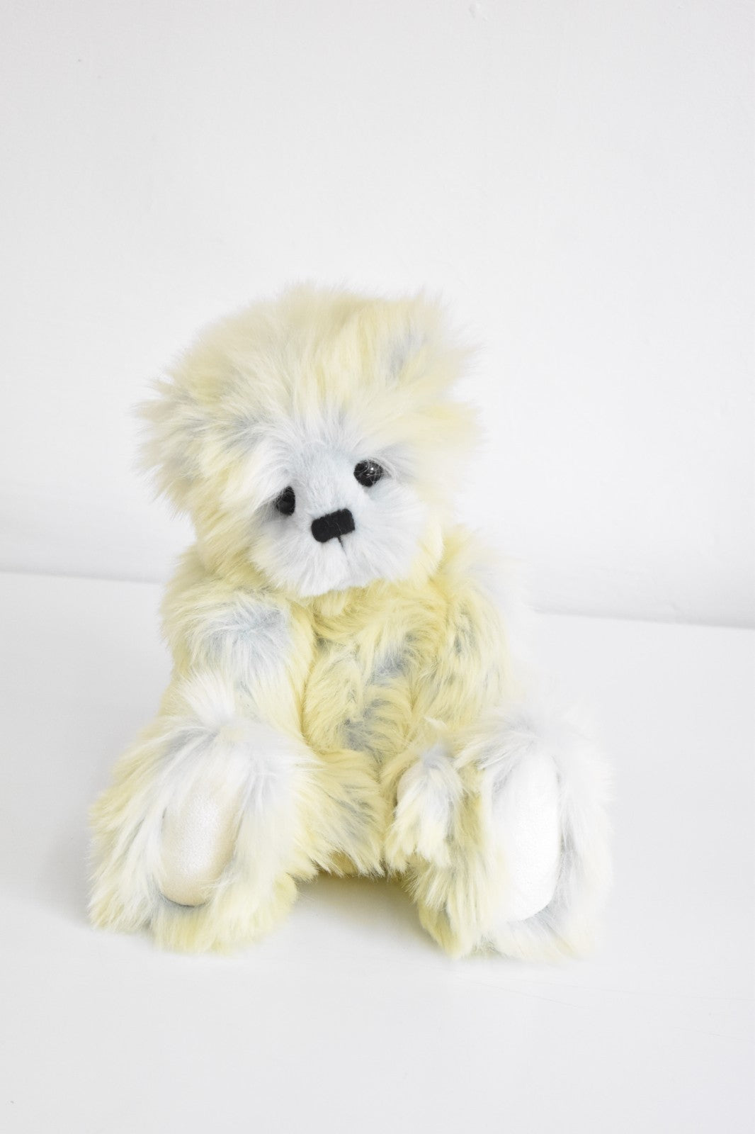 Charlie Bears Elwood – Retired – Tagged – Designed by Heather Lyell