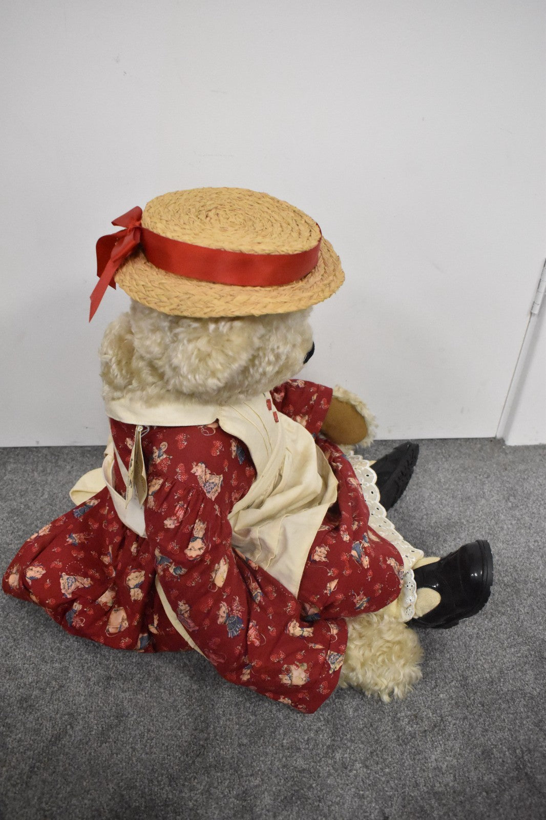 Anita Hill Artist Teddy Bear “Sally Straw” OOAK – Mohair – Fully Jointed – Tags