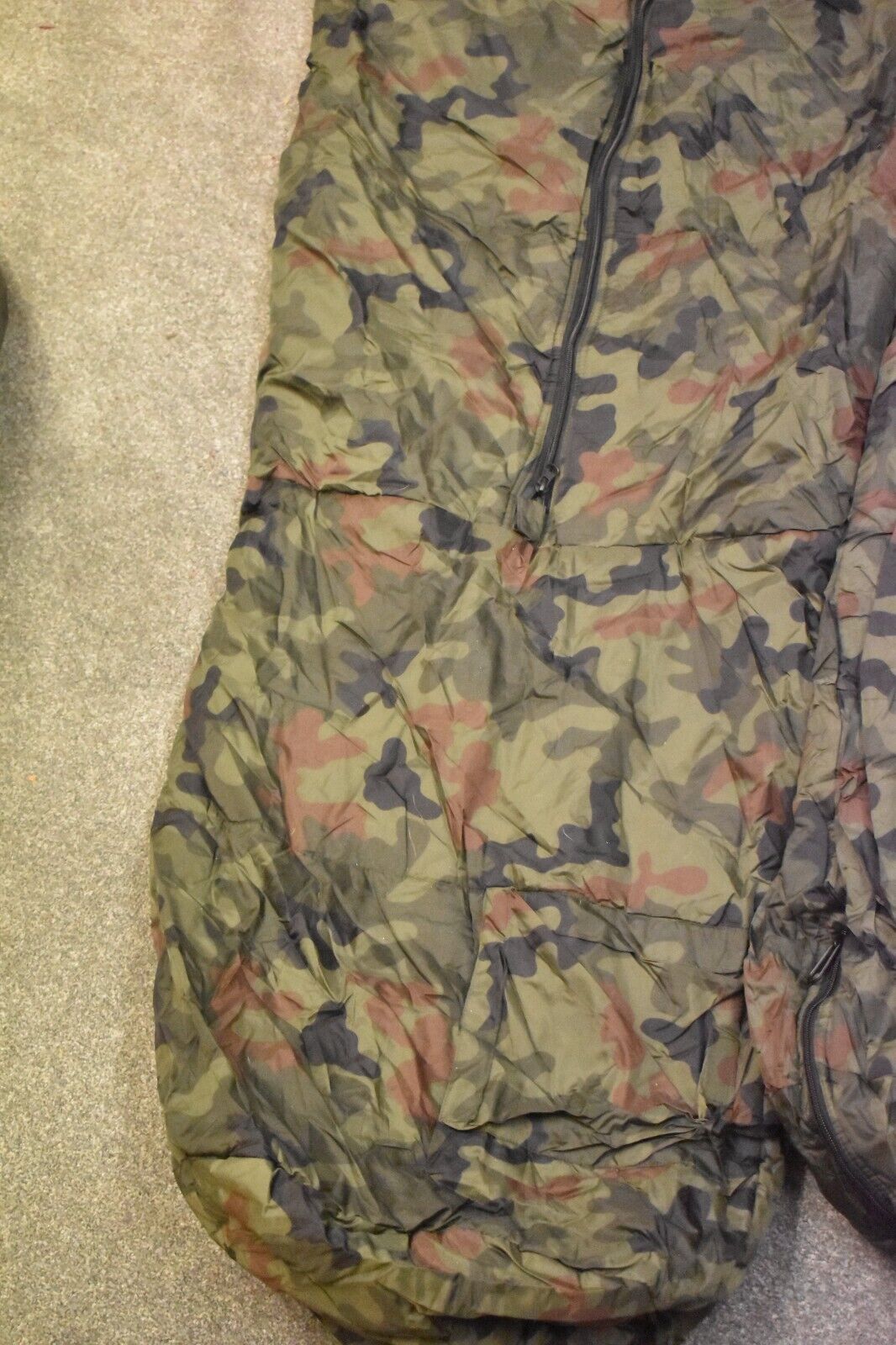 Polish Army Modular Sleep System – Autumn & Winter Sleeping Bag with Liner