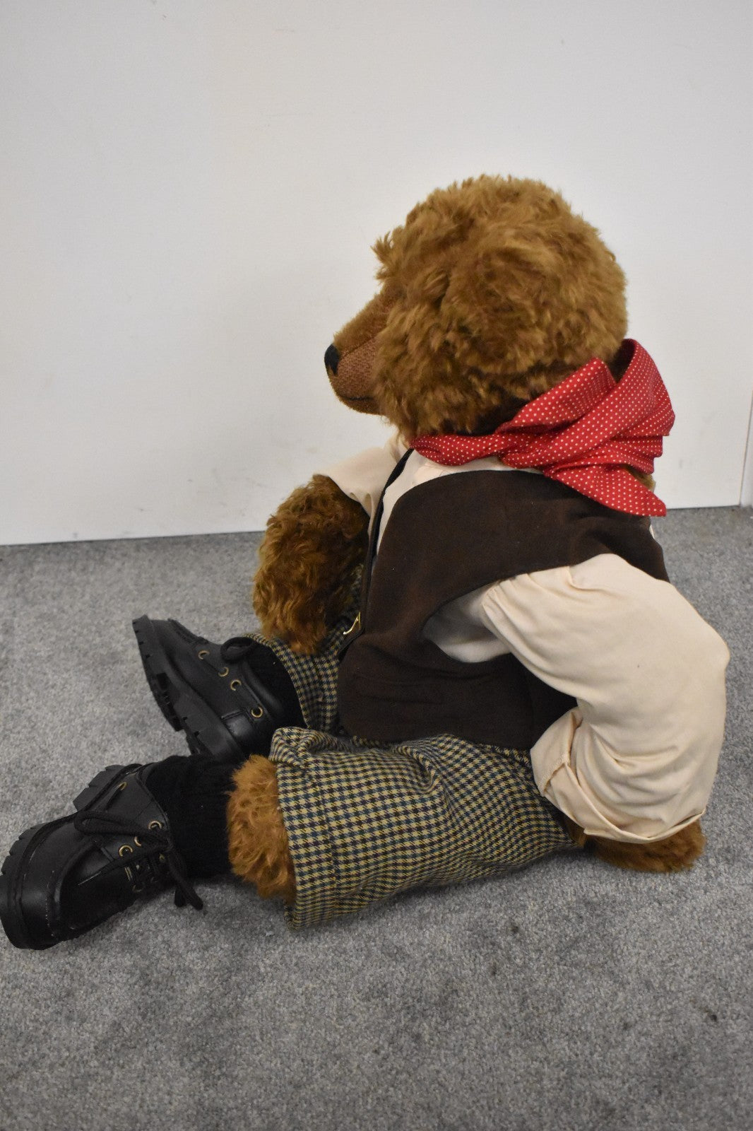 Anita Hill Artist Teddy Bear “Billy Bookworm” OOAK – 70cm Mohair – Fully Jointed