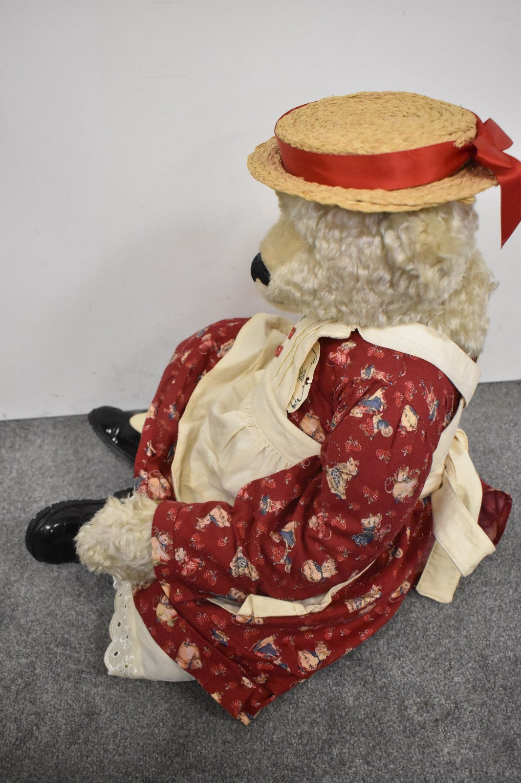 Anita Hill Artist Teddy Bear “Sally Straw” OOAK – Mohair – Fully Jointed – Tags