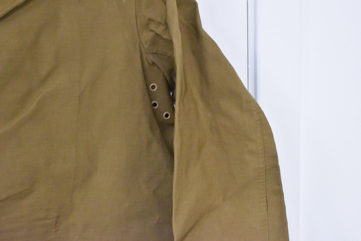 Vintage British Army 1940s Officer’s Raincoat – Broad Arrow Marked – 40" Chest