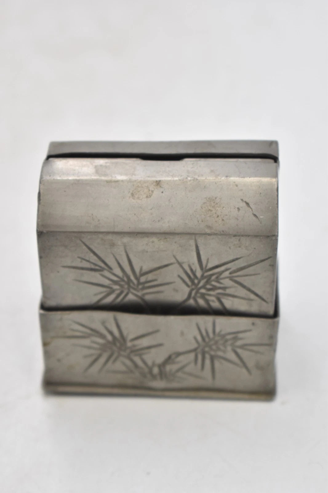 Antique Chinese Kut Hing Pewter Swatow Box Cutting / Dispenser 9cm