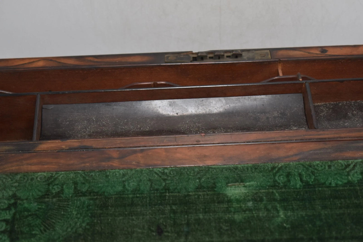 Antique Victorian Burr Walnut Large Writing Slope – 40x24x14cm