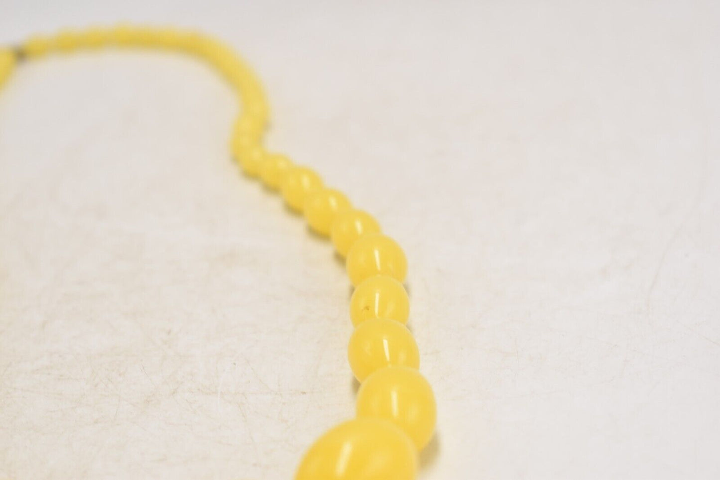 Art Deco Bakelite Butterscotch Amber Egg Yolk Graduated Beaded Necklace – 60cm